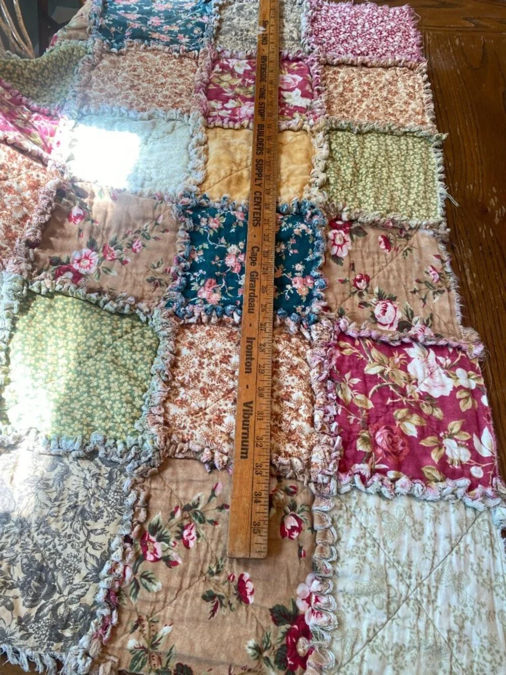 Handmade Ragtime Scrappy Floral Lap Baby Quilt 38"x54" - Picture 4 of 8
